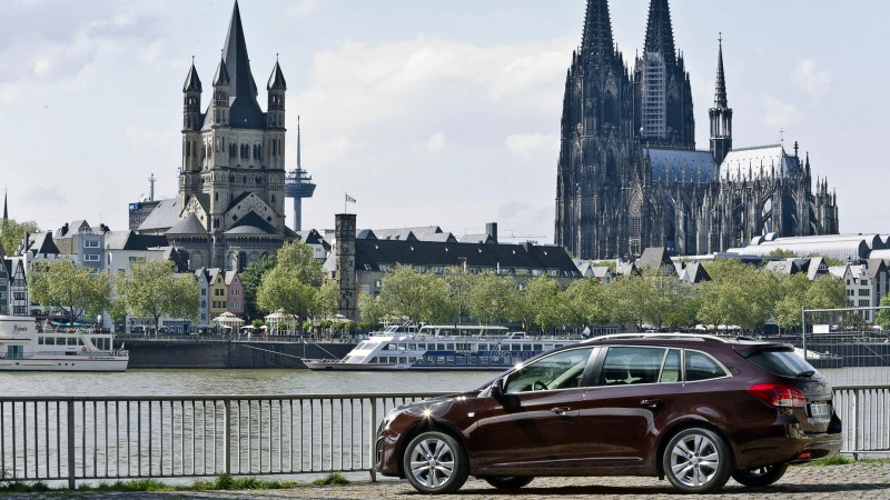 Rövidesen hazai pályán is.