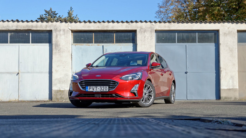 Jó kiállása van - galéria