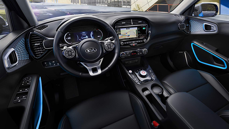 Tágas, praktikus és menő a beltér, modern extrákból pedig nincs hiány – galéria