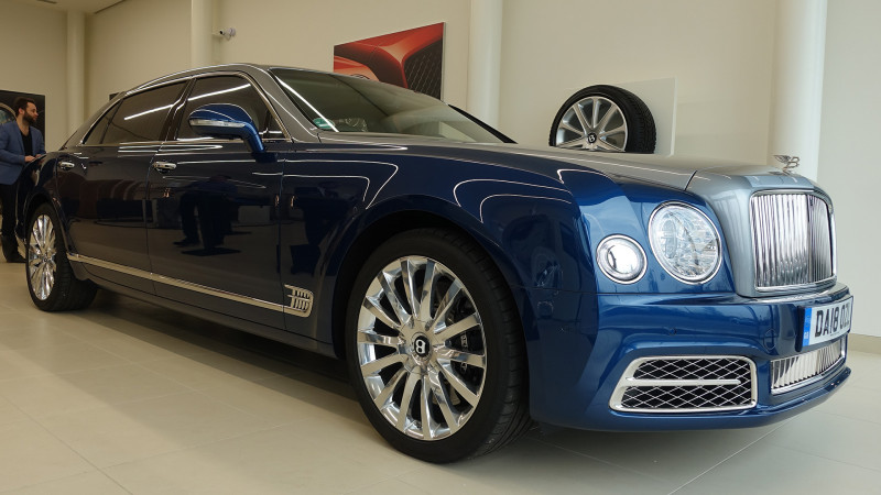 A Bentley Mulsanne LWB (hosszított verzió) nem kicsit méltóságteljes... – galéria