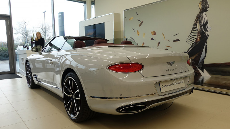 A világpremier után néhány hónappal máris beleülhettünk a vadonatúj Continental GTC-be – galéria